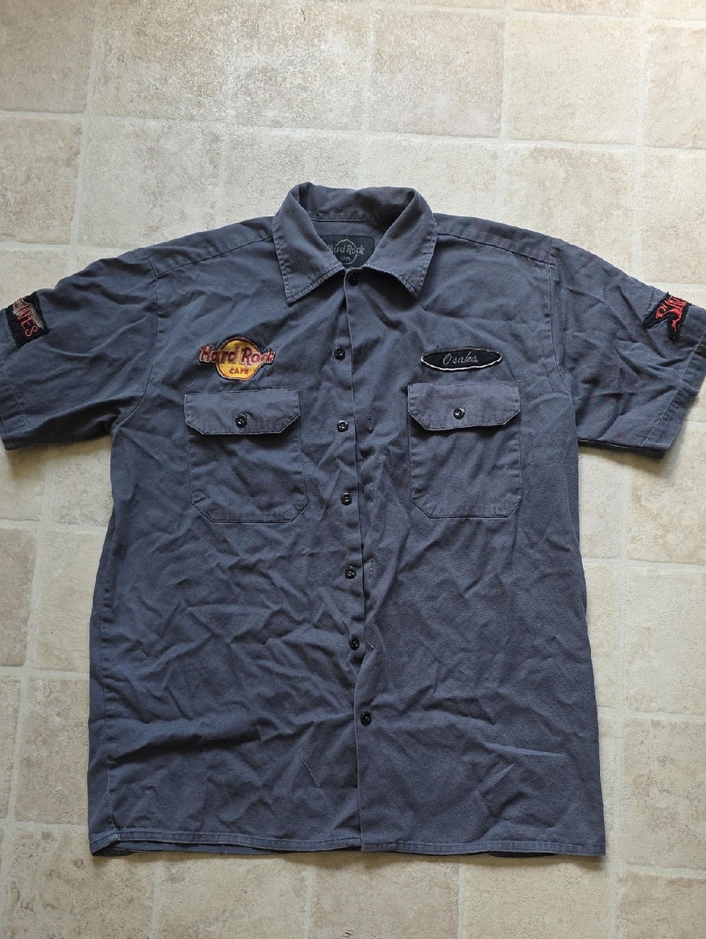 Hard Rock Cafe Dark Gray Short-Sleeve Shirt with Patch